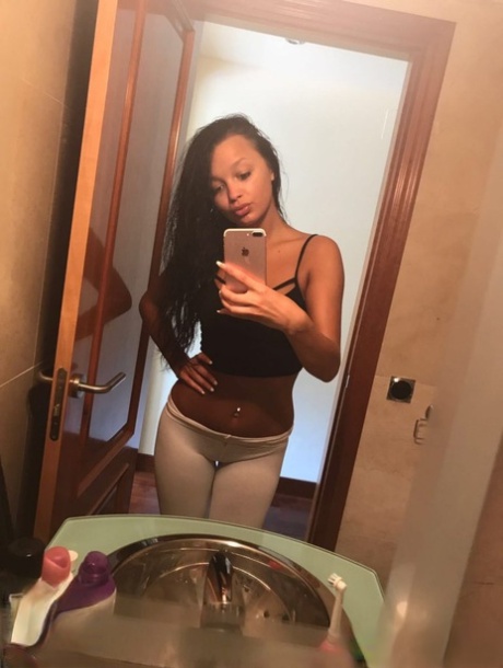 İstanbul Genç ve Dinamik Üniversiteli Escort Bayan Rüya
